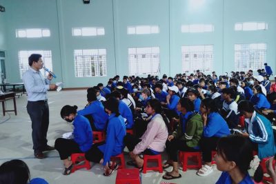 Diễn đàn “Phương pháp học tốt môn Tiếng Anh” cho đoàn viên, thanh niên  tại Trường THPT Đắk Glong