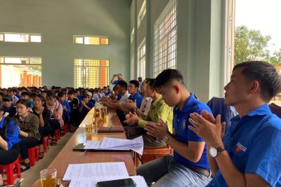 Tổ chức học tập 4 bài LLCT cho đoàn viên đoàn trường THPT Đắk Glong