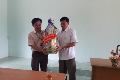 Lãnh đạo Huyện Ủy Đăk Glong thăm và làm việc tại trường THPT Đăk Glong