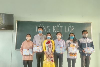 Trường THPT Đắk Glong tổng kết năm học 2020-2021