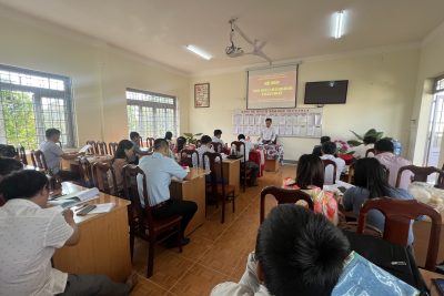 Chi bộ trường THPT Đắk Glong tổ chức Hội nghị kiểm điểm, đánh giá, xếp loại chất lượng hằng năm đối với chi bộ và đảng viên năm 2023.