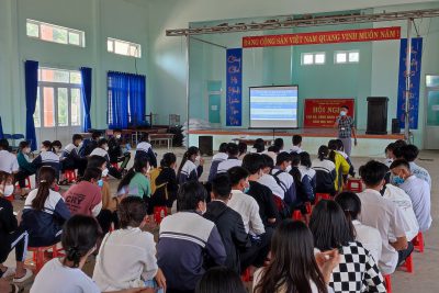 Trường THPT Đắk Glong tổ chức tư vấn hướng nghiệp cho học sinh khối 12 năm 2022 (đợt 1)