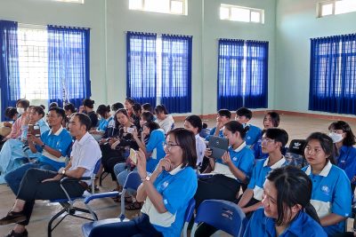 Trường THPT Đắk Glong ra mắt câu lạc bộ Ngữ Văn  “Suối nguồn văn chương”.