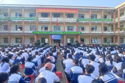 Truyền thông ngoại khóa giáo dục chuyên đề “sức khỏe sinh sản vị thành niên” cho học sinh trường THPT Đắk Glong.