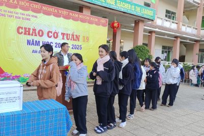 ĐOÀN TNCS HỒ CHÍ MINH TRƯỜNG THPT ĐẮK GLONG PHÁT ĐỘNG PHONG TRÀO “XUÂN SẺ CHIA- TẾT YÊU THƯƠNG” NHÂN DỊP TẾT NGUYÊN ĐÁN ẤT TỴ 2025