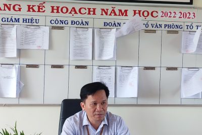Chi bộ trường THPT Đắk Glong tổ chức học tập Thông báo nhanh kết quả Hội nghị lần thứ sáu Ban Chấp hành Trung ương Đảng khóa XIII
