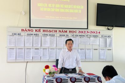 Chi bộ trường THPT Đắk Glong tổ chức Hội nghị nghiên cứu, học tập, quán triệt Nghị quyết Hội nghị lần thứ Tám Ban Chấp Hành Trung Ương Đảng Khóa XIII