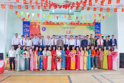 Lễ Kỷ niệm 43 năm ngày Nhà giáo Việt Nam và đón Bằng công nhận trường chuẩn quốc gia mức độ 1