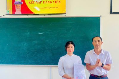 THÊM HỌC SINH THỨ 3 ĐƯỢC KẾT NẠP ĐẢNG TRONG NĂM HỌC 2025-2026